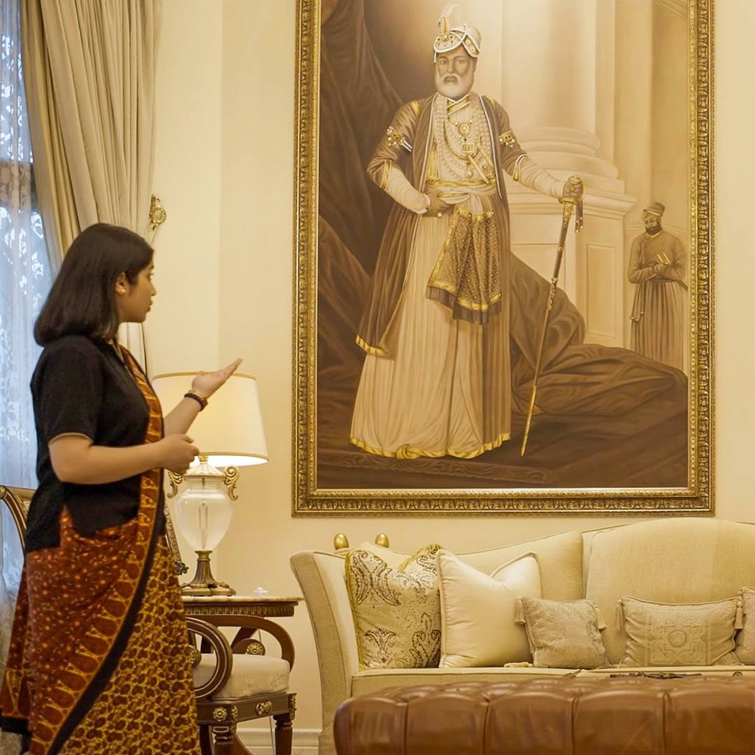 Get a guided art tour of the hallways and the Maharaja Suite. See adaptations of famous historical paintings and relics adorning the hotel. 